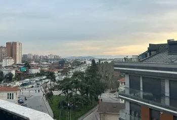 İstanbul Kadıköy'de Güzel Çift Katlı Daire Satılık